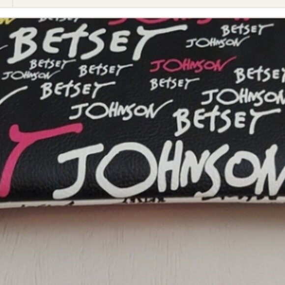 NWT Betsey Johnson SIGNATURE Z/A WRISTLET WALLET - Picture 5 of 5